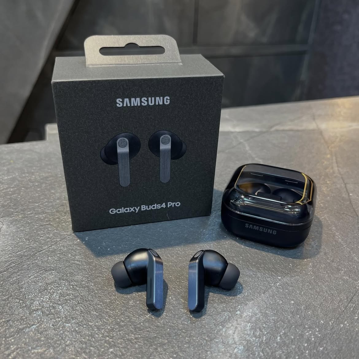 nabtechscopug's tweet photo. Samsung Galaxy Buds Pro
✅Brand new
✅Next-level sound, zero distractions
✅Pure bass. Crystal clear vibes.
🏷️720,000 UGx
#samsung #MusicVibes #Soundcity
#WeekendGetaway https://t.co/o5xa2rYJob