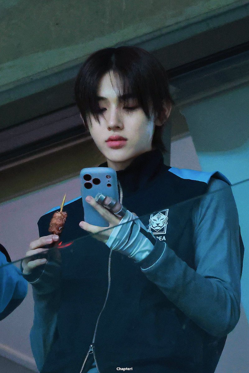 폼 tweet media