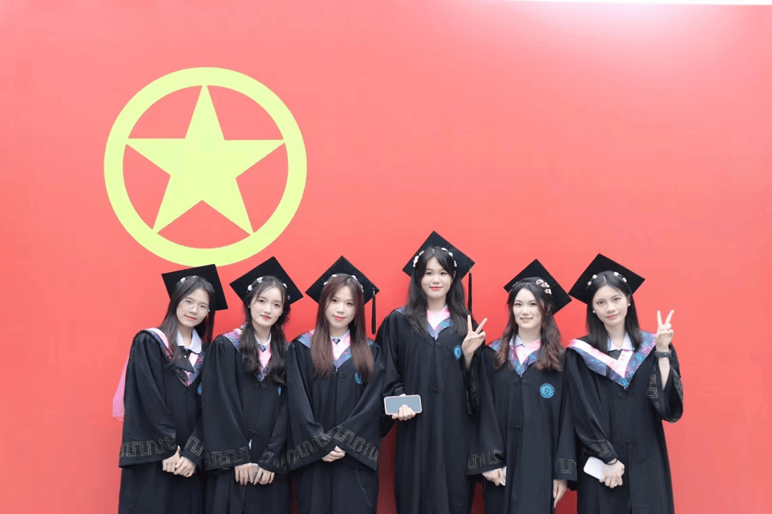 PetronilaWkl's tweet photo. Graduation day hit different—turning tattered notebooks into diplomas, late-night coffee runs into lifelong memories. Forever grateful for every laugh and lesson with my crew! https://t.co/PcB4xevxNp