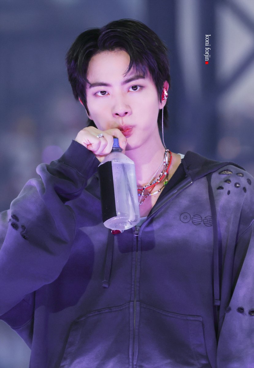 btsforever1207's tweet photo. 260702 BTS ARIRANG Brussels HD

#BTS_WORLDTOUR_ARIRANG #방탄소년단진 #JIN #진 #BTS https://t.co/914vkW7IbL