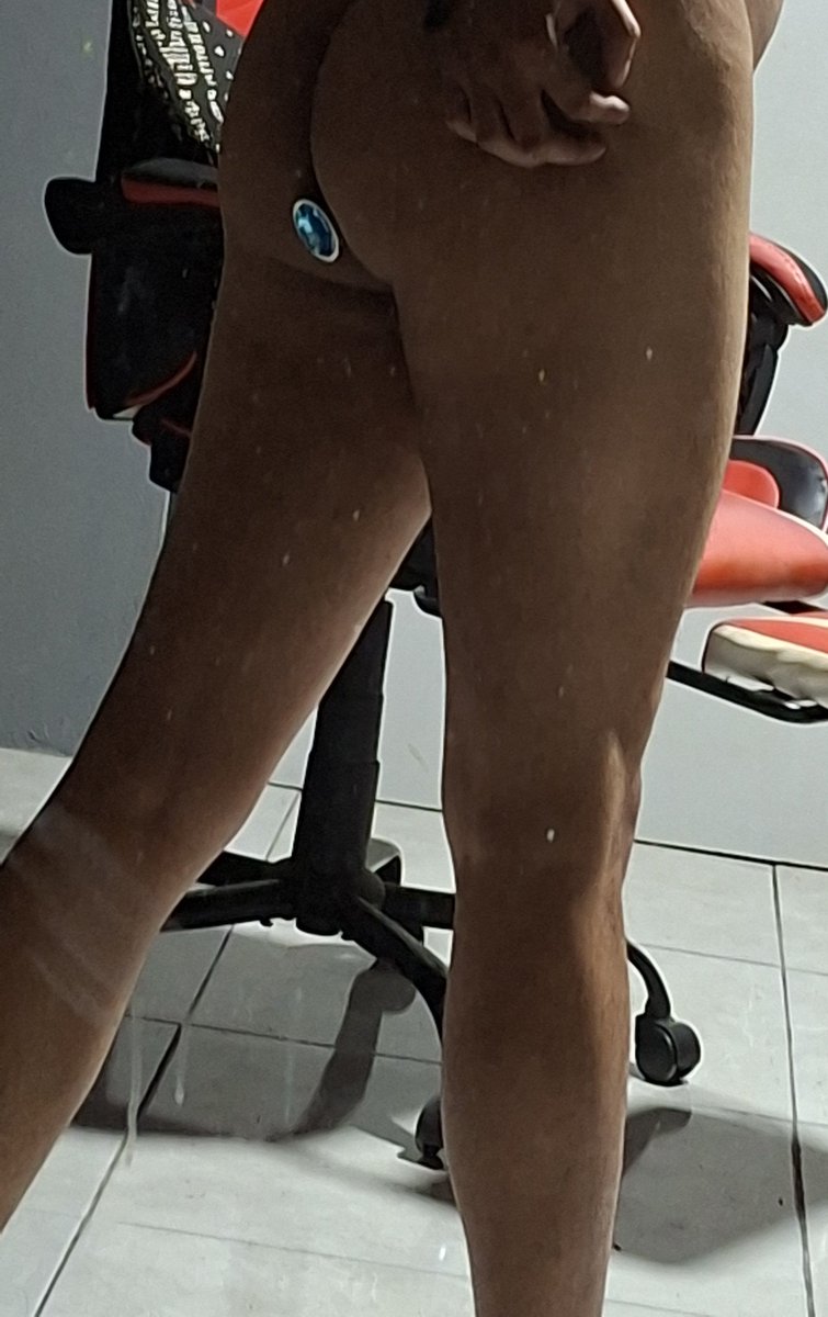 facotter's tweet photo. It's too big for my tight hole 🫰😫 https://t.co/9kdwcJuyzL