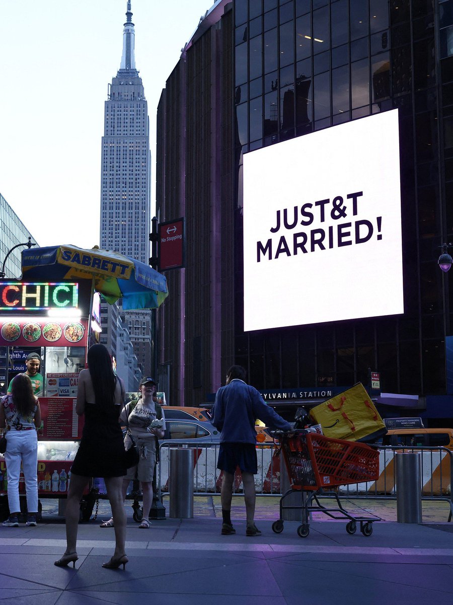 _CarlosMeraz's tweet photo. Taylor Swift and Travis Kelce married in New York, according to images and reports released after the ceremony, which was confirmed by a sign displayed outside Madison Square Garden. https://t.co/TWceS99Evu