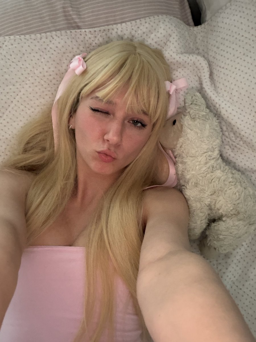 bigpapapickless's tweet photo. pretty in pink 🎀 #dollette #paxnu #coquette #egirl #bows #pink #kawaii #selfie https://t.co/WVSPYJ3PV3