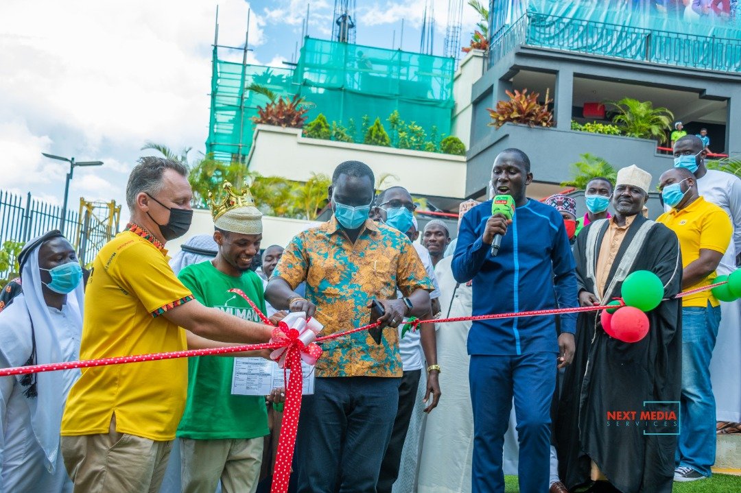 SalamTvUG's tweet photo. Nasser Ssebaggala won the very first edition of the Omumanyi Wa Salam TV competition, which began in 2021 and has since transformed lives all over the country.

#SalamOmumanyi || #SalamUpdates https://t.co/esmsVlkAc2