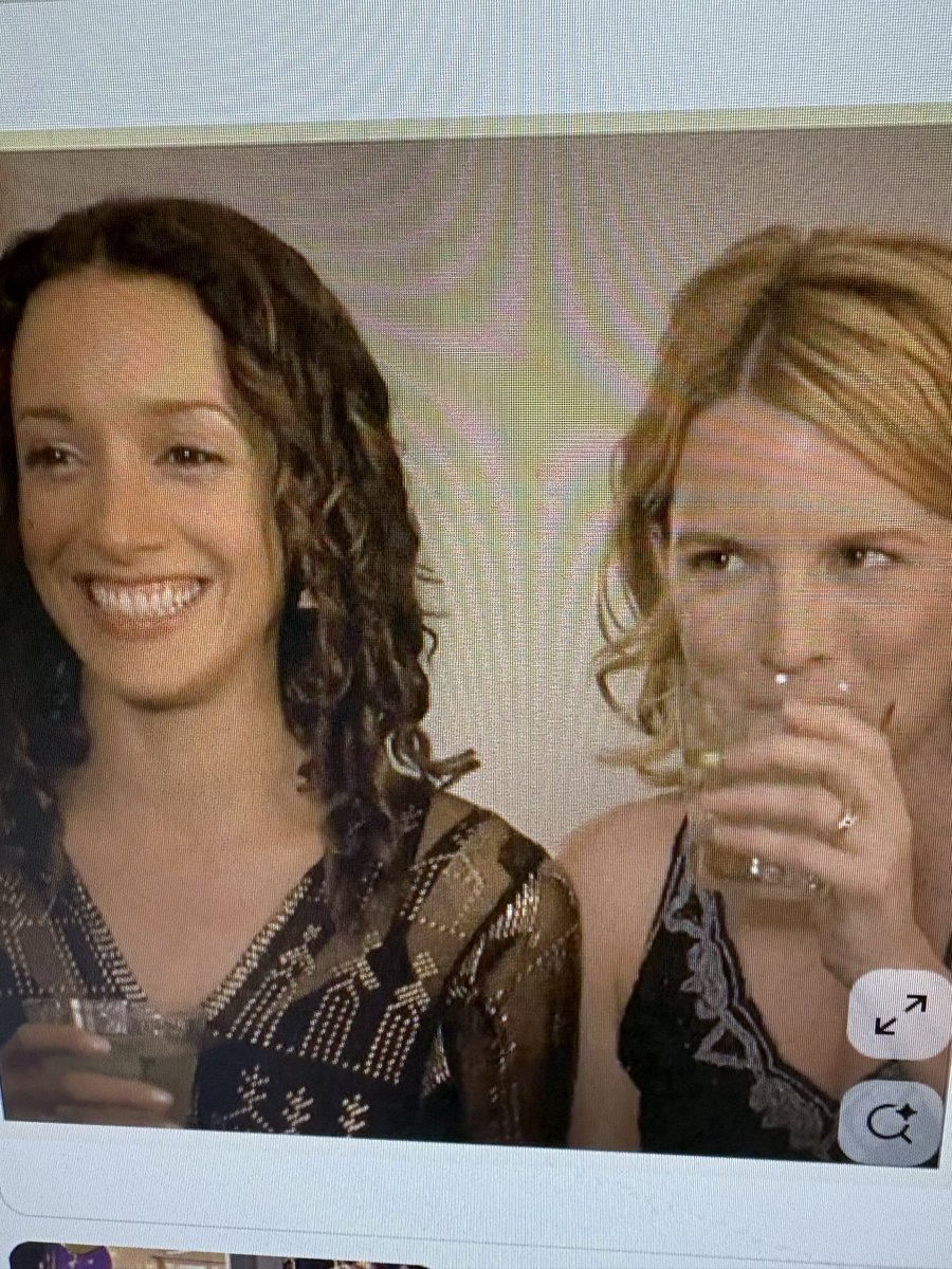 atarry246's tweet photo. our beautiful Tibette,Jennifer Beals and Laurel Holloman,so loved.❤️❤️ https://t.co/CzReo4DBfV