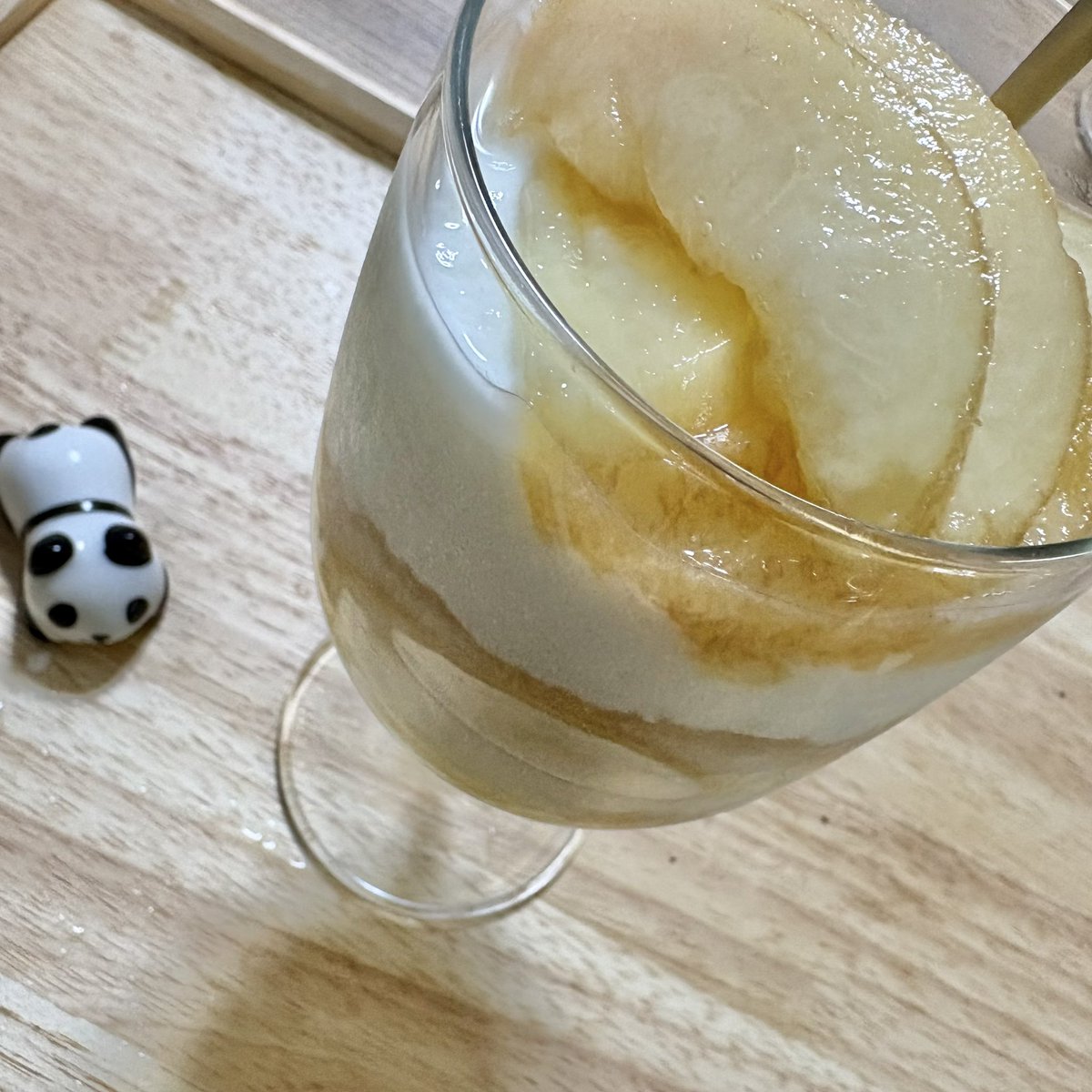 mio30M's tweet photo. 今年も、桃の季節です。
ヨーグルト桃パフェ。
#ご機嫌な家 https://t.co/yKu97bZGjU