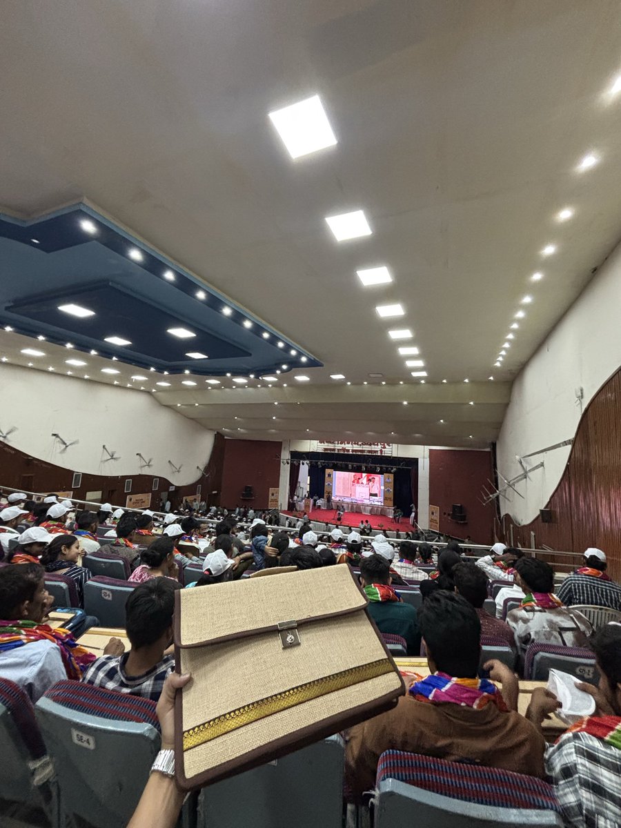 Mahaveer0123's tweet photo. Udaipur Rojgar mela ✨ https://t.co/RcLic50u3R