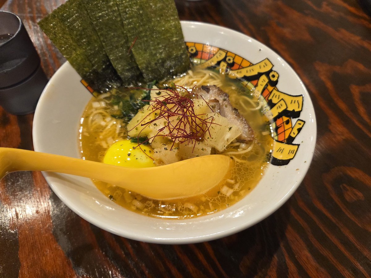 shibachu0105's tweet photo. お昼食べてスタジアム向かう～ https://t.co/rBl7USNt2U