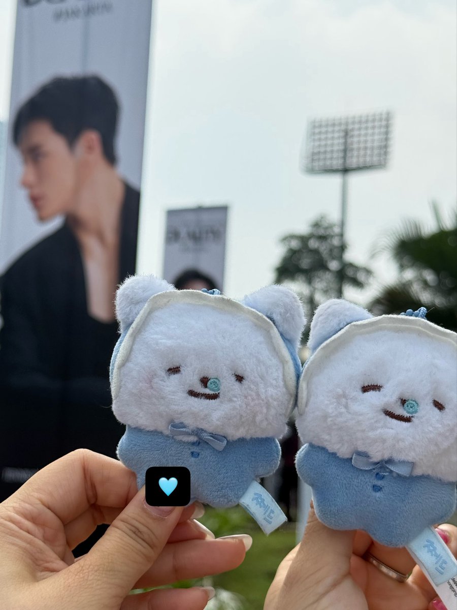 jenddong_e's tweet photo. 제노야 자카르타도 화이띵 🩵 https://t.co/hO1GoAhi76