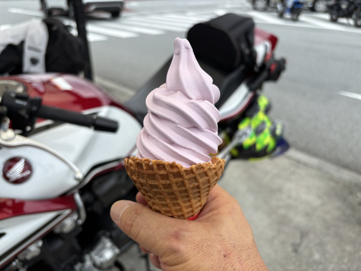 tm12291964's tweet photo. 今日は山梨方面へ🏍️
久しぶりにライダーの義務を果たしました🍦 https://t.co/u1cJT4we40