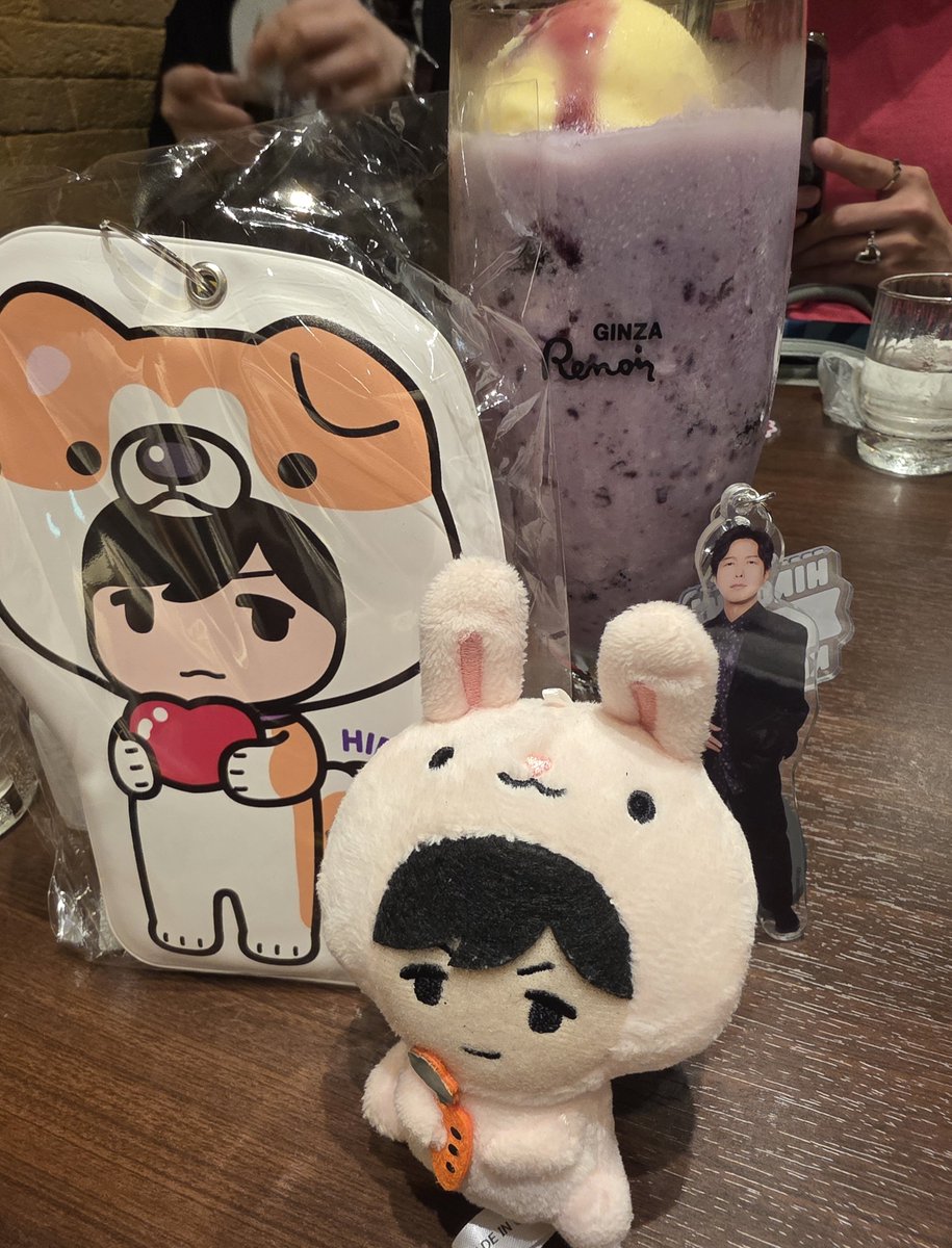 0123dansun's tweet photo. 神谷さんカラーと言えば～
ブルーベリー美味しい☺️ https://t.co/W1d4FxDDMI