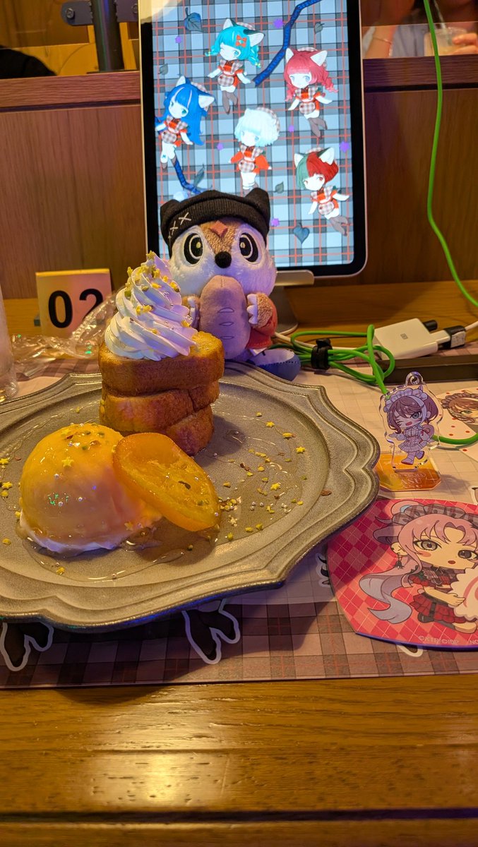 MhwqZOrT8G41732's tweet photo. 本日、IBAの明透琶舞コラボ初来店！
今回は明透姉のフードとドリンクをいただきました！ドリンクはスッキリした感じでフードは小腹を満たすのに最適な軽さでした。どちらも明透姉のイメージのオレンジがよく効いてました。
#IMAGINARY_BASE 
#あすべまコラボ https://t.co/K6KsSxrn64