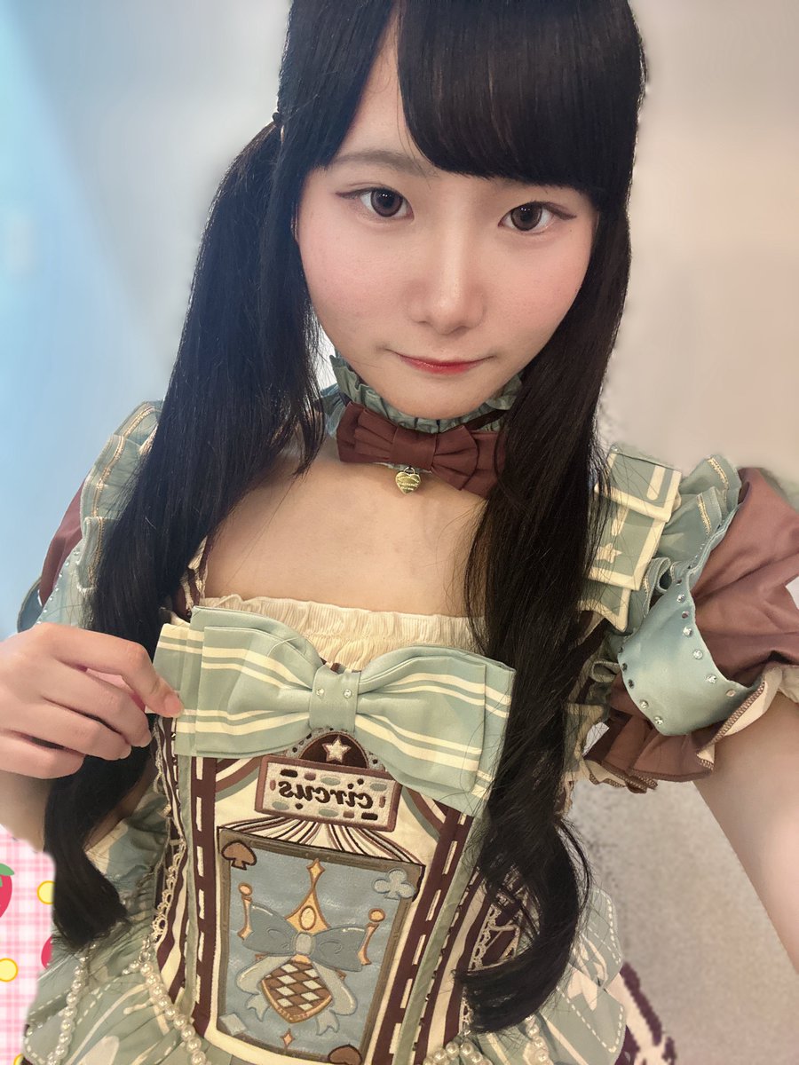 Neige_como's tweet photo. 本日はありがとうございました🌷
Re:suit(りすーと)ピンク色担当こももです💗
トップバッター緊張しましたがめっちゃ楽しかったです!みなさんのこともーっと幸せにしちゃうのでぜひ見ていってください🎀
#Resuit
#アイドル #大阪アイドル #高校生アイドル https://t.co/045XzXi3dE