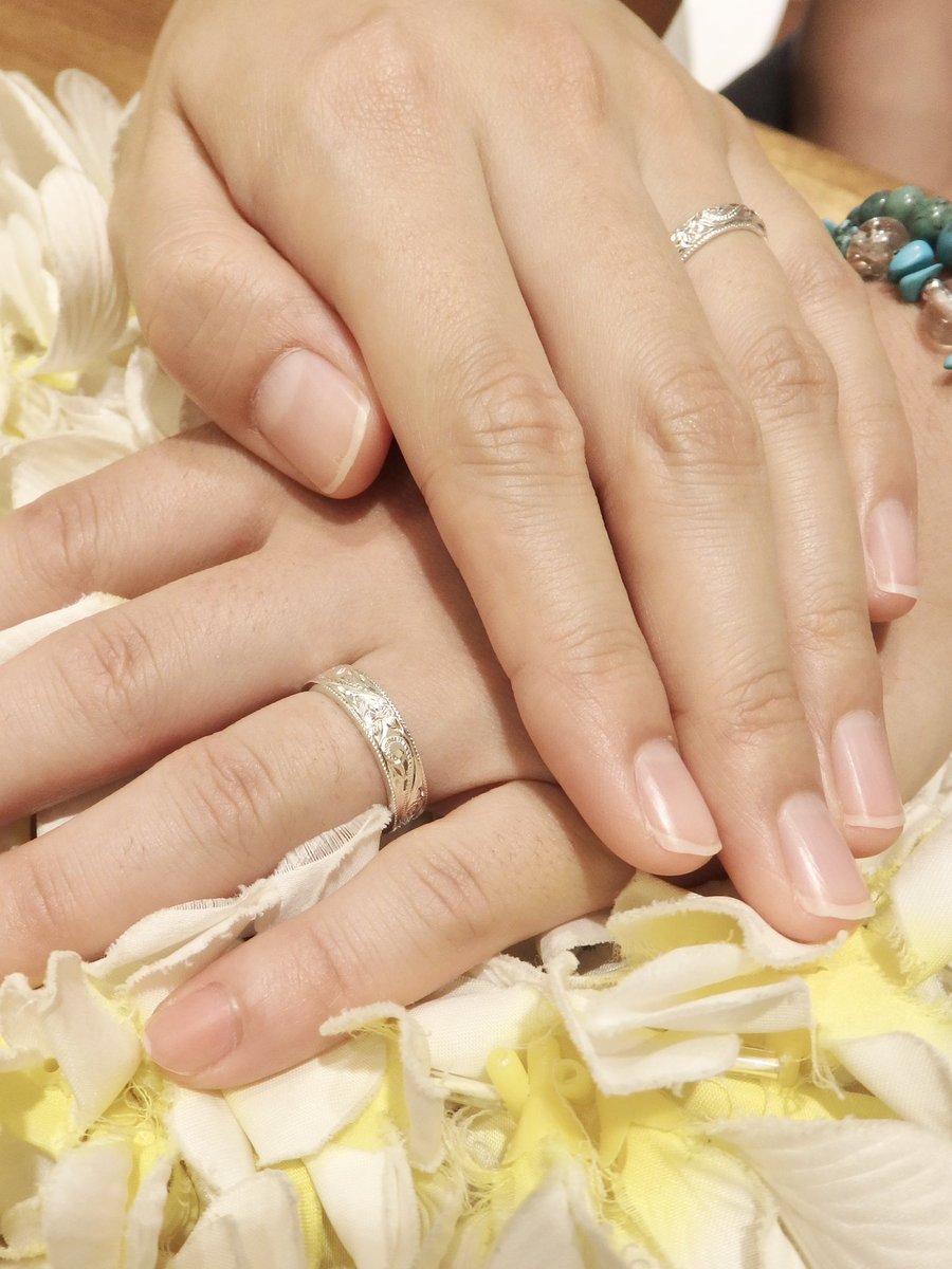 maile_sakae's tweet photo. ALOHA🌺🌴
本日はご結婚3周年の記念としてオーダーいただきました
ハワイアンジュエリーペアリングをご紹介です🌈
#MAILE #ハワイアンジュエリー
#ペアリング #Anniversary
#結婚記念日
https://t.co/AEAOeMd0zf https://t.co/372hkPRbeC