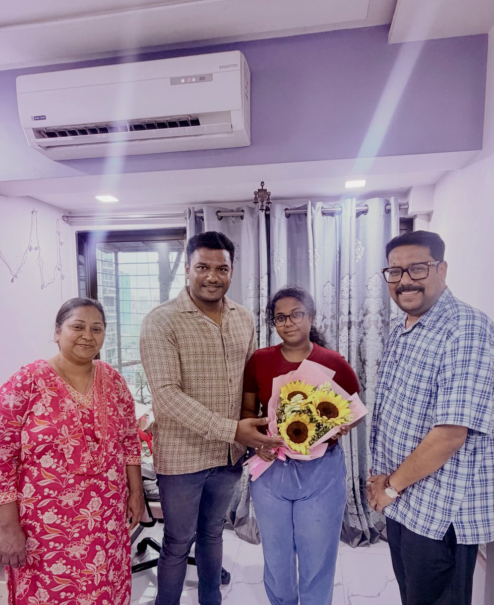 PramanickKeyur's tweet photo. 📍 Goregaon | Ward 58

Honoured and felicitated Ms. Ipshita Nikale, the Maharashtra Topper in MH-CET, for her outstanding academic achievement. 🌸

Her dedication, perseverance, and excellence are truly inspiring for every student aspiring to achieve their dreams. Wishing her continued success and a bright future ahead.

Congratulations once again! 🇮🇳📚✨

#MHCET #MaharashtraTopper #StudentAchievement #Goregaon #Ward58 BJYM YouthInspiration