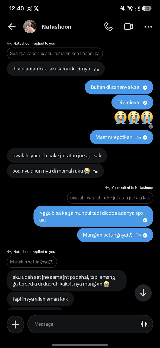 rockerblackcat's tweet photo. Ini chatnya ya, aku gajadi tf karena aku emg minta pake jasa kirim lain selain spx dan waktu aku mau tf nomornya di getcontact tulisanya begini.. aku fastrespon kok cuma bilang gajadi aja 😭 sbtulnya gamau memperbesar masalah tapi ya begitu 😭 eh pas mau tf no nya diunsend https://t.co/1Gajr4Ew4J