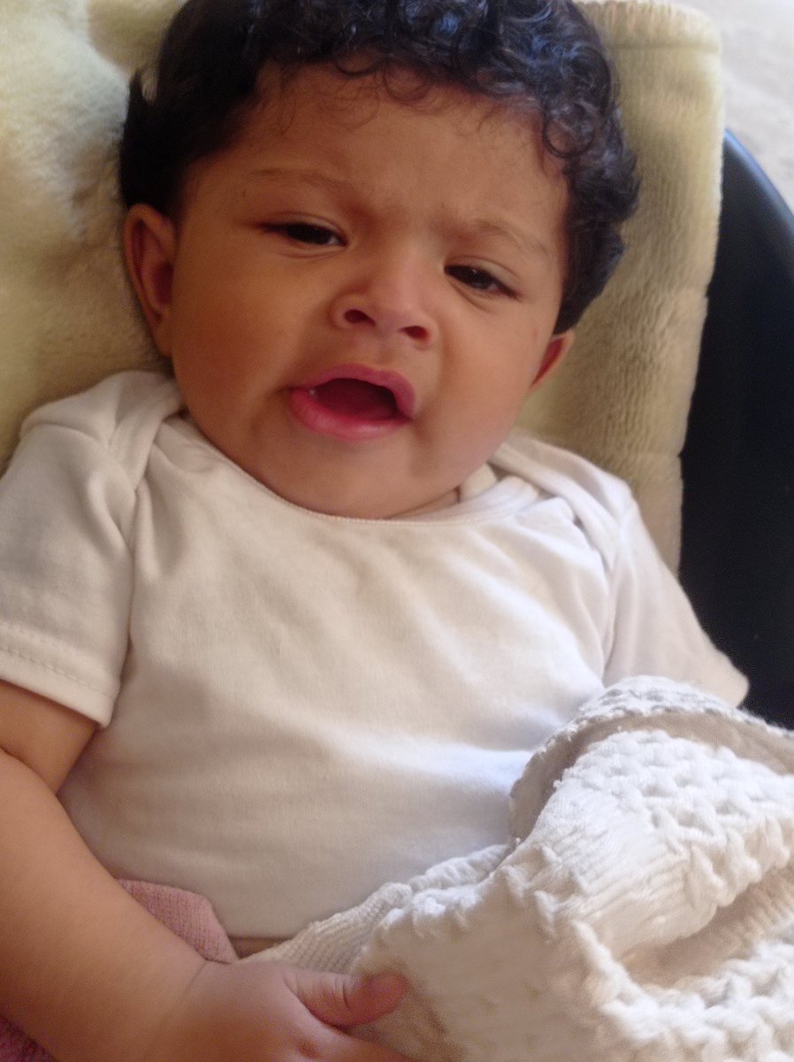 AllwhYwsf19046's tweet photo. 💔😭 20 hours have passed, and my little daughter is still waiting for the medicine she urgently needs. She has a chest infection, and we still need $70 for her treatment. 😢 Even $1 or a share could help save her. Please don't scroll past her pain. 🙏🤍
🩺 https://t.co/5d84agYK0B…