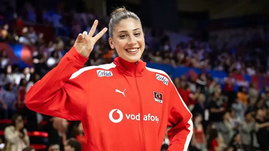 FlyngDtchmn's tweet photo. Sporcular arasında toplumsal meseleler hakkında sessiz kalmayanlar hep 1 adım öndedir. Bu tür sporcular bizde tek tük var ve İlkin bunların hiç susmayanlarından. Her hareketine zırlayan güruh, memlekete şu kızın milyonda biri kadar da hizmet etmemiştir. Bırakın ağlasınlar köşede. https://t.co/ZzvGquka0r