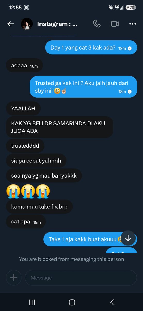 ailuroephile's tweet photo. [HELP RETWEET] SCAMMER !!!! 

Ini orangnya > @endangalhavm 
Adik gue kena, balikin kak, hei, orang yang kamu dzolimin jauh jauh loh dari Surabaya bela-belain juga buat ambil cuti. Dan tiba-tiba udah TF langsung block. https://t.co/gY7PGIgBdS