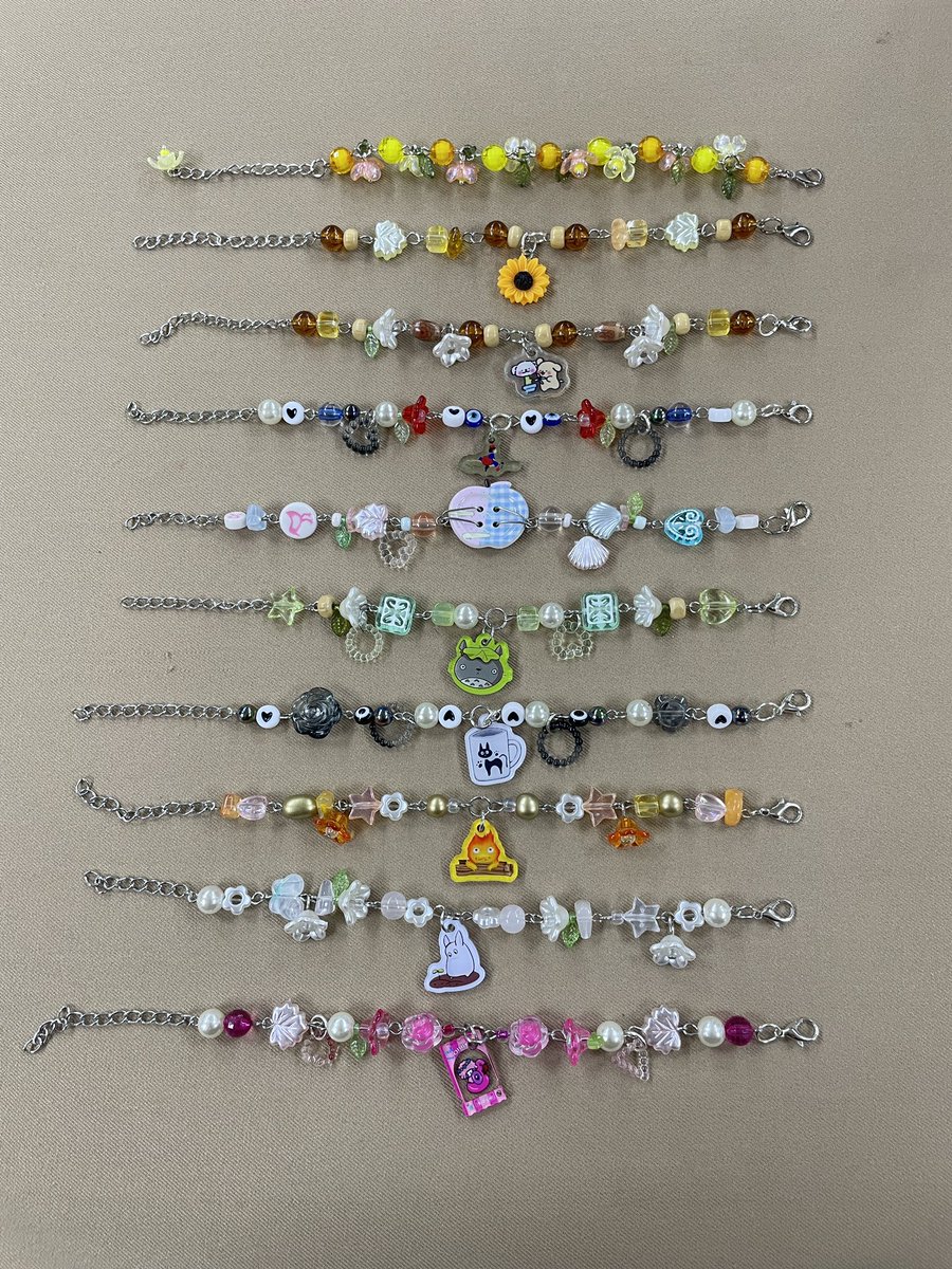 fernkaaaa's tweet photo. 💚กำไล 35 บาท 3 เส้น 100 คับบบ ✨
🧡กำไลเชือกเทียน 20 บาท
🌷พวงกุญแจ 25 บาท

ค่าส่งเหมา 35 บาท 

#กำไลข้อมือ  #ตลาดนัดเครื่องประดับ #กำไลอายพิน #กำไล #พวงกุญแจน่ารัก  #พวงกุญแจ https://t.co/XKROVk97gX