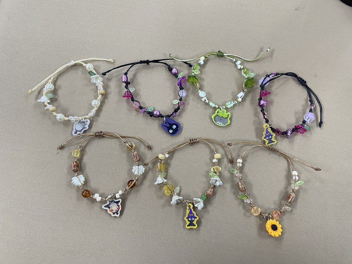 fernkaaaa's tweet photo. 💚กำไล 35 บาท 3 เส้น 100 คับบบ ✨
🧡กำไลเชือกเทียน 20 บาท
🌷พวงกุญแจ 25 บาท

ค่าส่งเหมา 35 บาท 

#กำไลข้อมือ  #ตลาดนัดเครื่องประดับ #กำไลอายพิน #กำไล #พวงกุญแจน่ารัก  #พวงกุญแจ https://t.co/XKROVk97gX