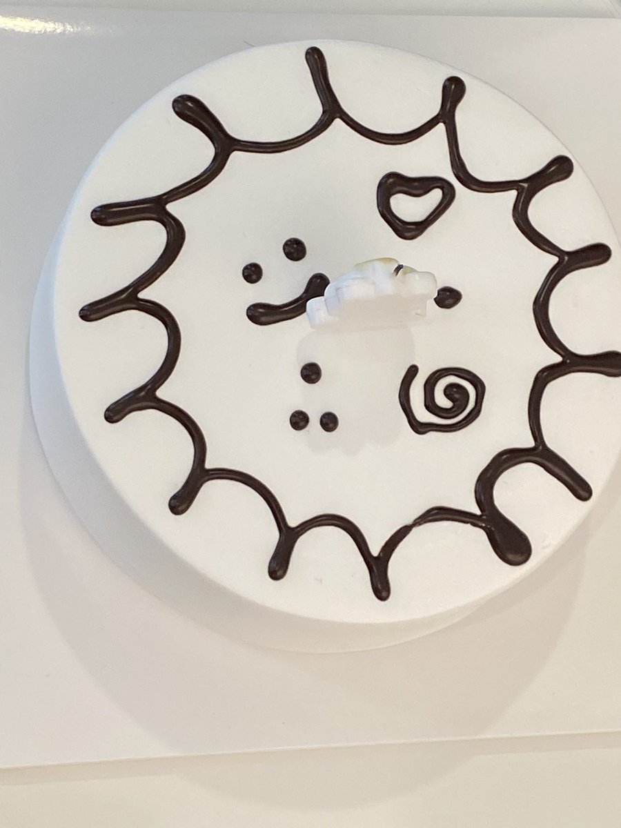 re_vnne's tweet photo. thank u fin for preparing a lovely birthday cafe~ #TOO_COOL_TO_COPY 

it was really luck to show up at the same time as keita’s visit 🥹❤️ i hope ita’s bday is filled with happiness and good food

#케이타
#HAPPYKEITADAY
#이타가_열어주는_7월
#케이타가_좋타고_말해_케이타가좋타 https://t.co/uiaX3yEEKr