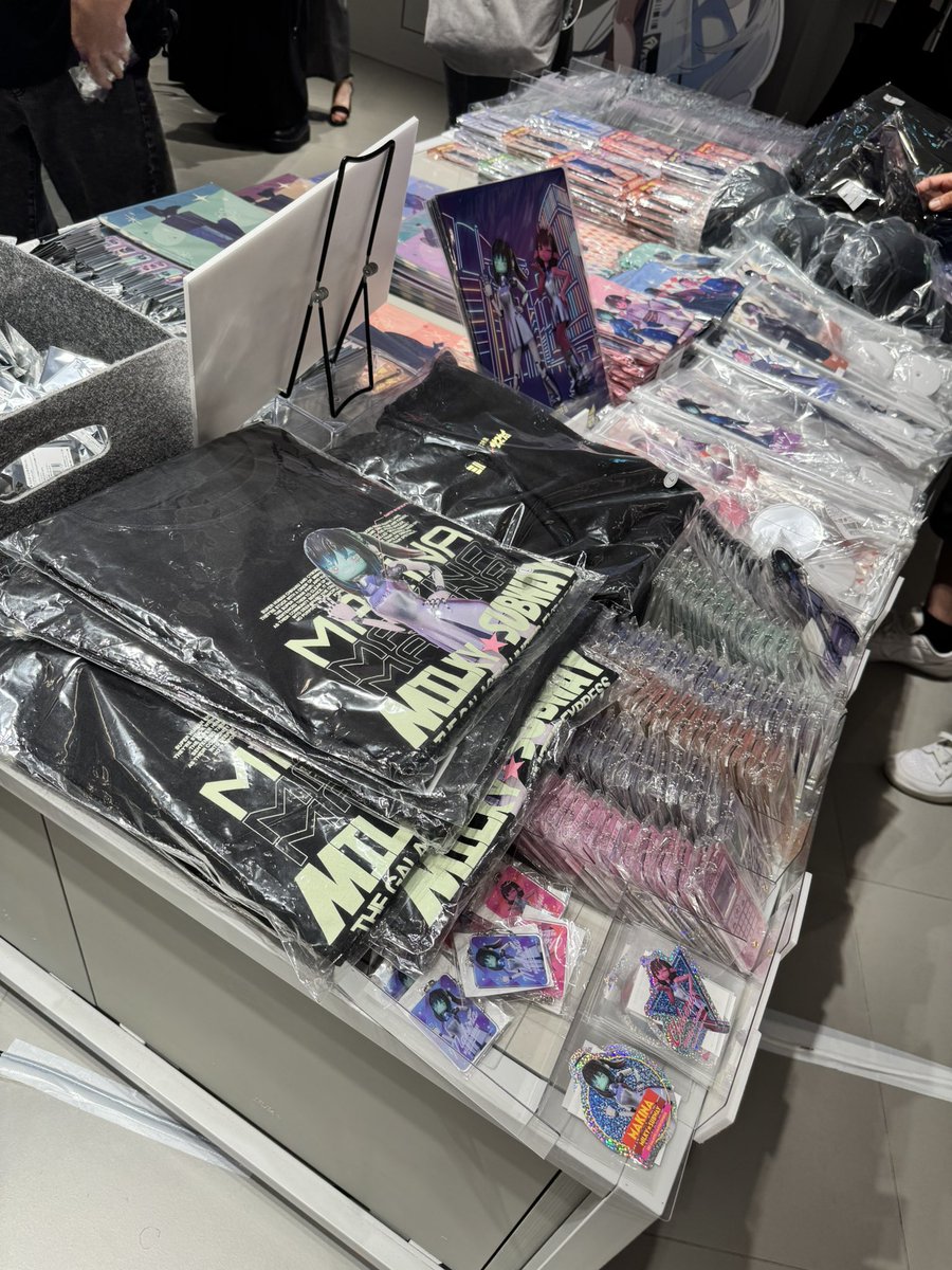 R0eN_Game's tweet photo. 渋谷TSUTAYAのミルキーサブウェイポップアップストア来た！💫✨
みんな浴衣姿かわいすぎる。推し活で散財！ https://t.co/zhViw75hq4
