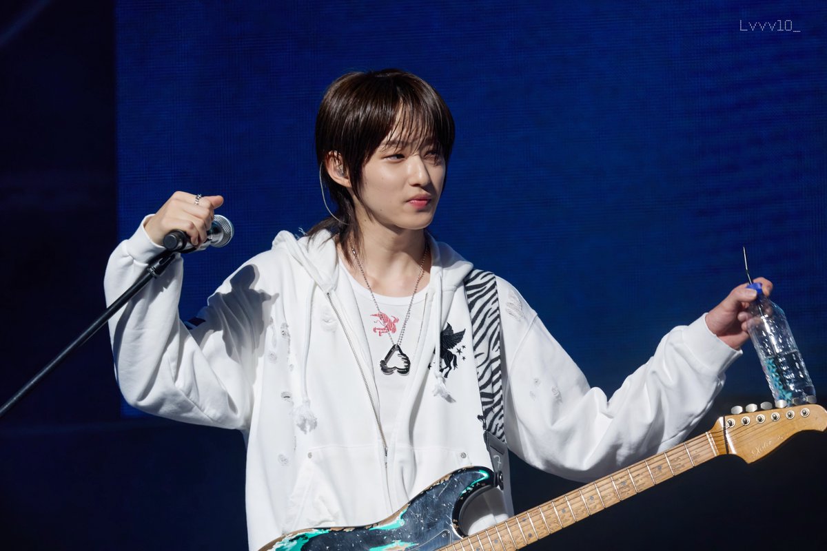 lvvv10_'s tweet photo. 260704 팔레트 페스티벌 #케이텐 

#Keiten #hrtzwav #하츠웨이브 https://t.co/z7udeoGEZZ