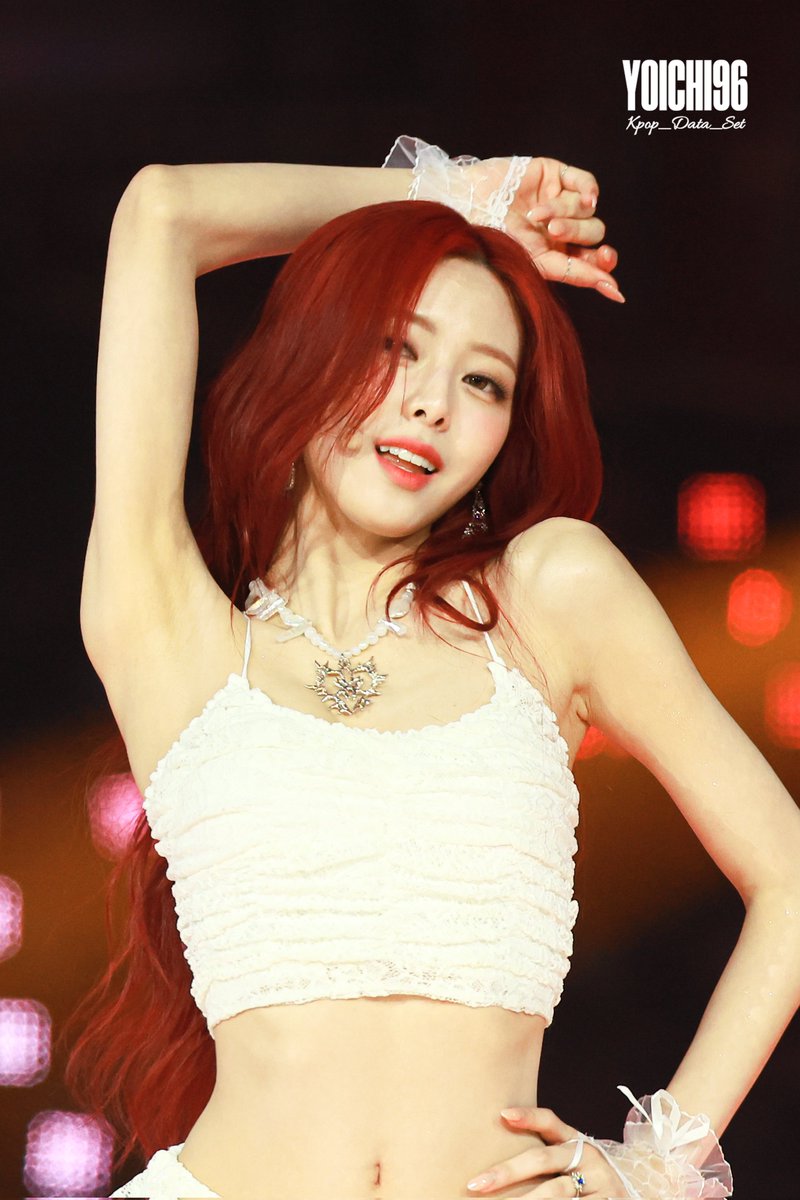 kpop_data_set's tweet photo. 231225 Yuna at KBS Music Bank Global Festival

Load in 4K | Full Set in Reply 

#유나 #YUNA #ユナ #있지 #ITZY https://t.co/eqqRr6ndbb