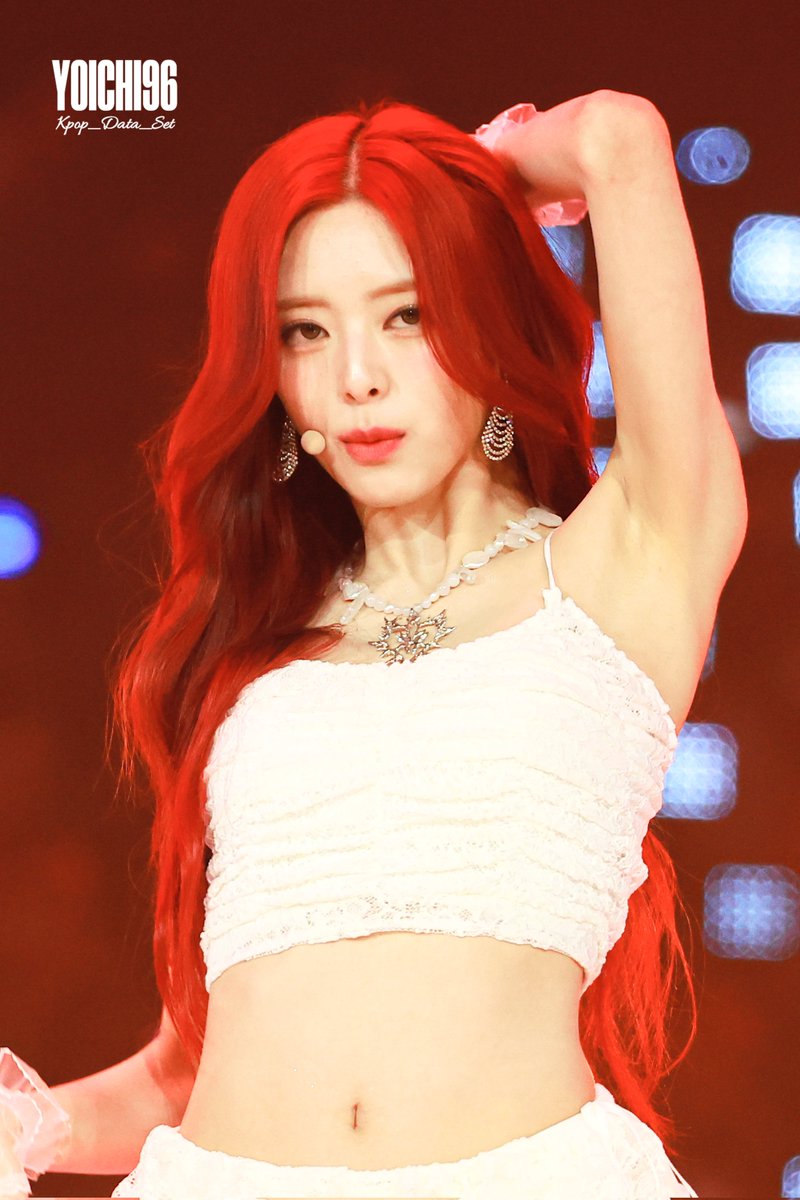 kpop_data_set's tweet photo. 231225 Yuna at KBS Music Bank Global Festival

Load in 4K | Full Set in Reply 

#유나 #YUNA #ユナ #있지 #ITZY https://t.co/eqqRr6ndbb