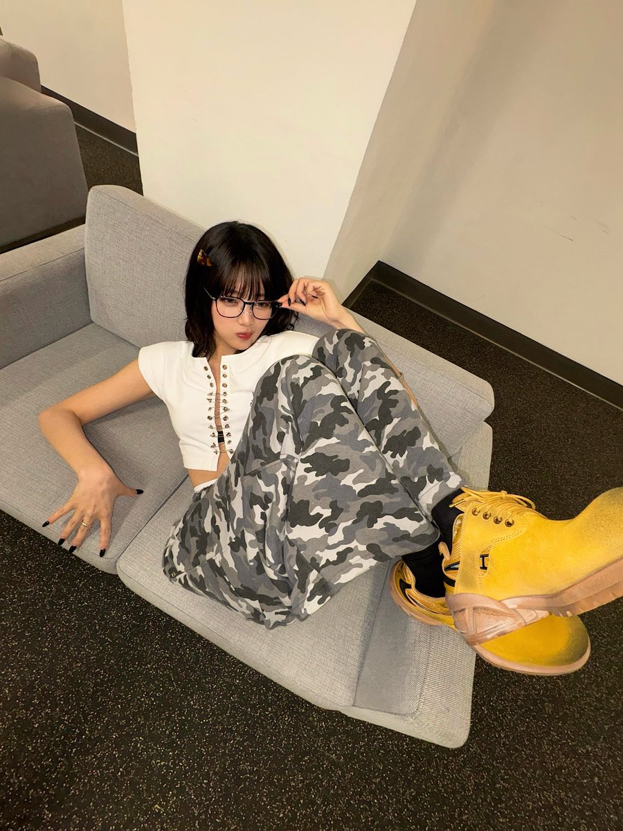 NichaBrasil's tweet photo. [IG FEED] min.nicha

🖇 https://t.co/FZPciQirYL

“Hong Kong, você foi INCRÍVEL 🤍✨
Nos divertimos muito graças ao Nebobo! 
De verdade, muito obrigada por lotarem um local tão grande! 🥺🫰🏼”

#MINNIE #민니 
#MINNICHAGRAM https://t.co/dVQQjKBKuw