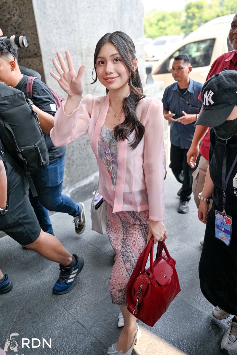 RDNADN's tweet photo. .@Michie_JKT48 || 040726 #JKT48Love Meet &amp; Greet Yogyakarta @ Sleman City Hall https://t.co/b9OqHuy2wX