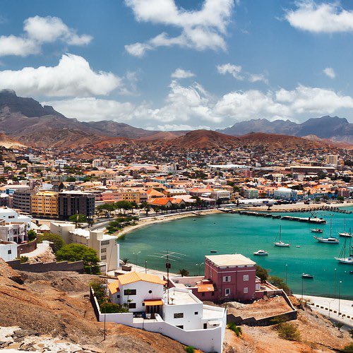 momentmemori's tweet photo. Cape Verde 👏🇨🇻

Cape Verde is a small country with a population of just 525,000 people. It became the smallest nation in history to qualify for the FIFA World Cup.

The team stayed unbeaten in the group stage. They kept a clean sheet against Spain in the opening match and then played an exciting 2–2 draw with Uruguay.

Goalkeeper Vozinha made amazing saves and quickly became a national hero. 🧤✨

Cape Verde also gave the defending world champions, Argentina, a very tough game. The match went into extra time, where Lopes Cabral scored a fantastic goal to make it 2–2. ⚽🔥

Although Cape Verde eventually lost, they never gave up. They fought until the final whistle and produced one of the most memorable matches in World Cup history.

It was a true fairy tale filled with passion, determination, teamwork, courage, and hard work.

This team of fighters has earned a permanent place in World Cup history.

This is what makes the World Cup so special.

Respect to Cape Verde! 🇨🇻👏