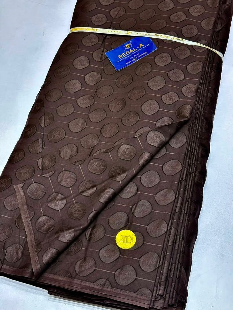 Abmuhammad10's tweet photo. REGAL -A GOVERNOR SWISS XL 👌🔥🔥🔥
160cm 163/164inch 

Price 8000 per yard

Nationwide delivery
08031366965👏 https://t.co/yJO2VfiD0q
