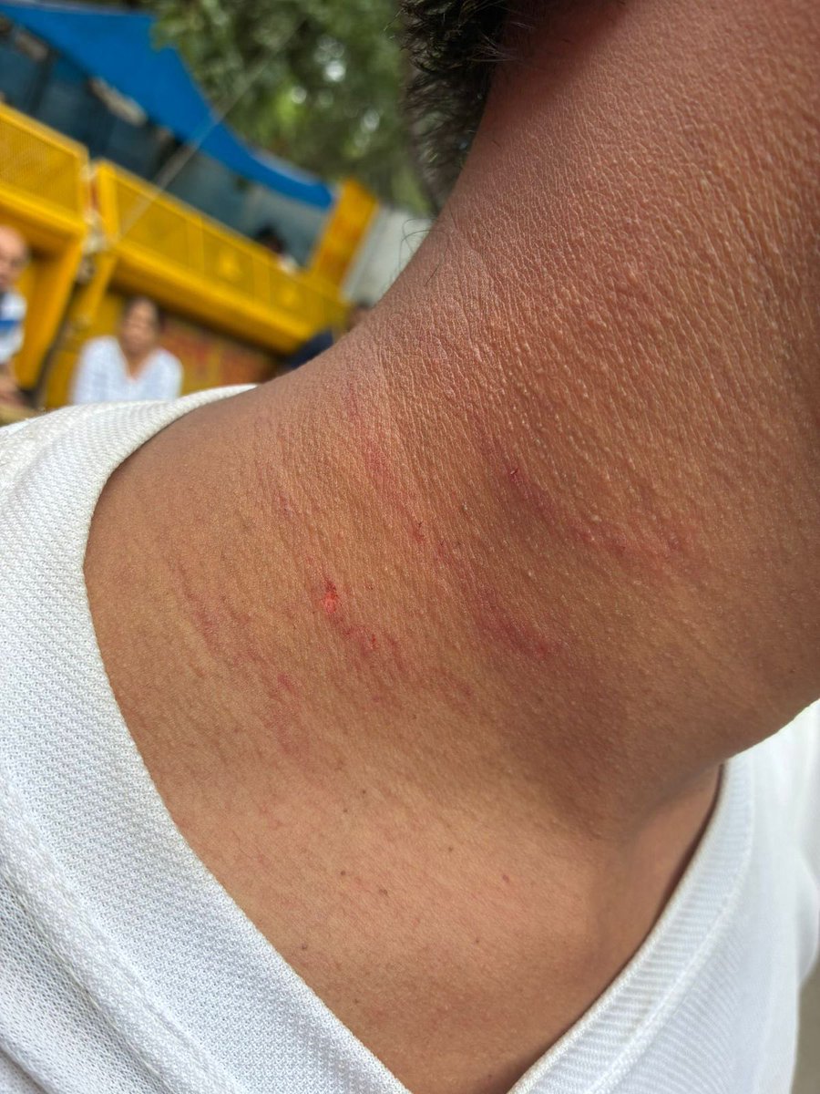 ReallySwara's tweet photo. Books are not a crime.
@DelhiPolice crackdown on the AISF Free Students' Library at Jantar Mantar, the detention &amp; alleged assault of AISF activists &amp; the disrespect shown to books—including Shivaji Kon Hota?—is an attack on students, education &amp; democracy. Shameful
@aisfofficial https://t.co/AkNF5KMq0s