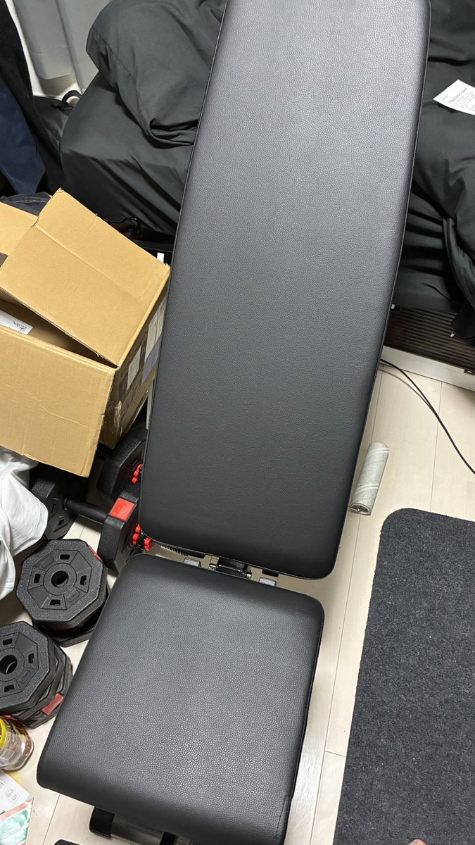 DrunkxDog's tweet photo. ベンチ届いたよぉ https://t.co/C4jbLJu7NR