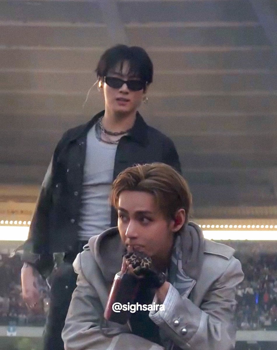 kthjjg's tweet photo. tae, if you just turned around… https://t.co/3Hmfxl0DFc