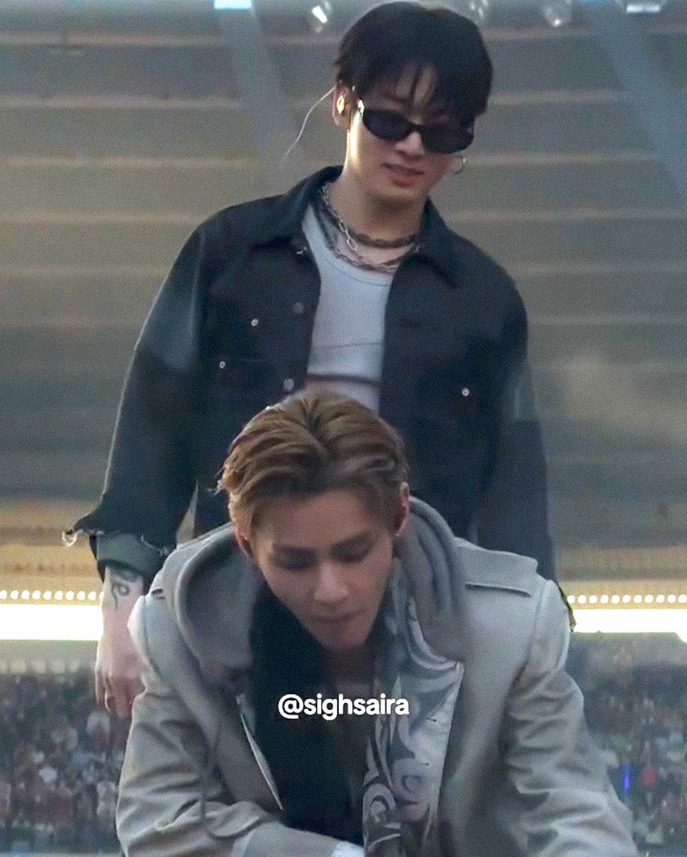 kthjjg's tweet photo. tae, if you just turned around… https://t.co/3Hmfxl0DFc