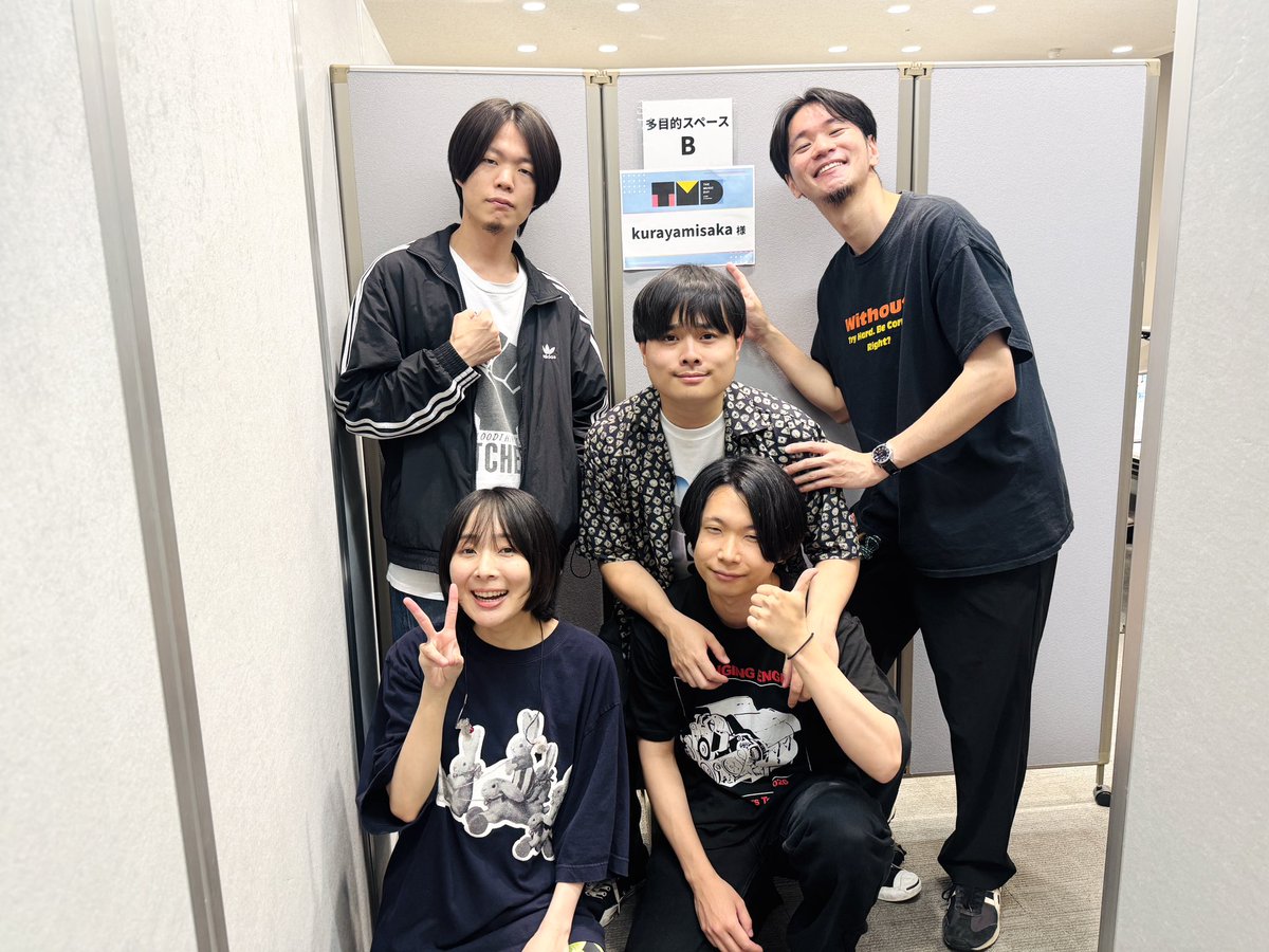kurayami_saka's tweet photo. 「THE MUSIC DAY 2026」
ありがとうございました！

▽披露曲「farewell 」
https://t.co/mQgebKIqVJ

▽kurayamisaka
https://t.co/h3FwqvQLBj https://t.co/AuPJDpODlj