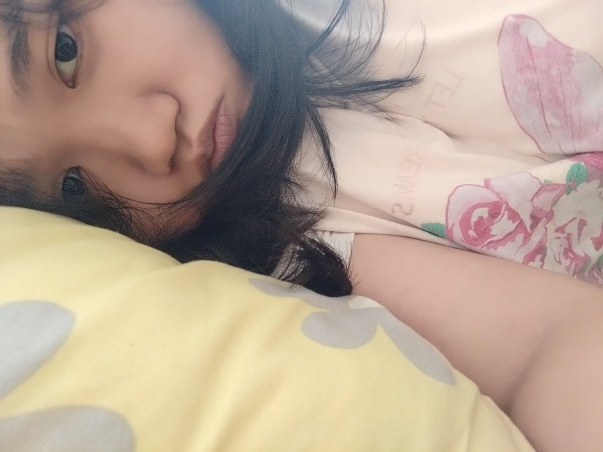 Petal016's tweet photo. My day: 
Sleep - cry - eat - cry - sleep - movie - cry - sleep

Still don't want to socialize.. https://t.co/CghUHXz4bd