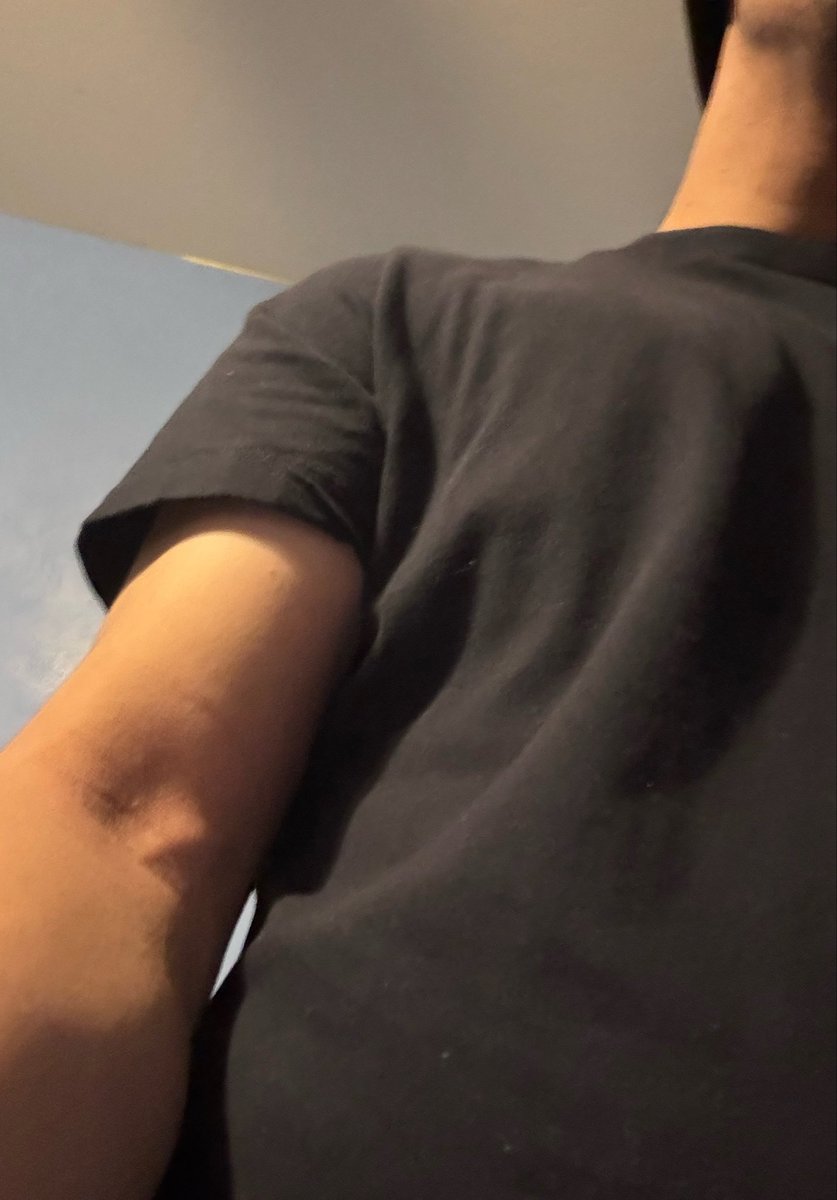 userchriss8's tweet photo. #nsfwtwt #moots #straight #latino https://t.co/vvBFkQ2oEz