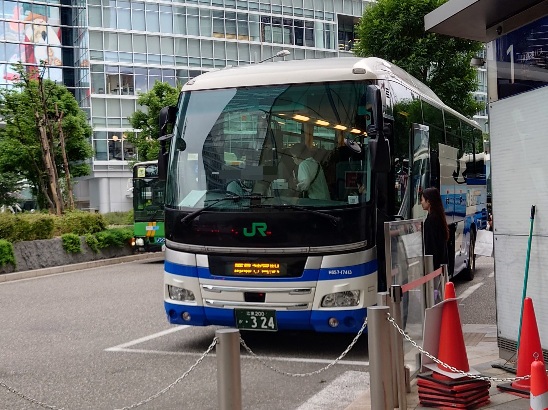 TGenki7's tweet photo. JRバス関東のドル箱路線［かしま号］
京成バス東京と関東鉄道3社で共同運行してる路線。
京成や関鉄は主に1つの営業所がメインで担当ですがJRは、複数の支店・ベースが担当してます。
今現在では鹿嶋・東京・水戸・いわき・土浦・日立などです。
#かしま号
#高速バス
#JRバス関東 https://t.co/ER9elav4e2