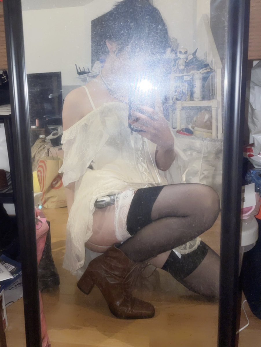 meowrylstryfe's tweet photo. Saloon girl Meryl look for an AX after party #trigun #merylstryfe https://t.co/3SFER8zTgv