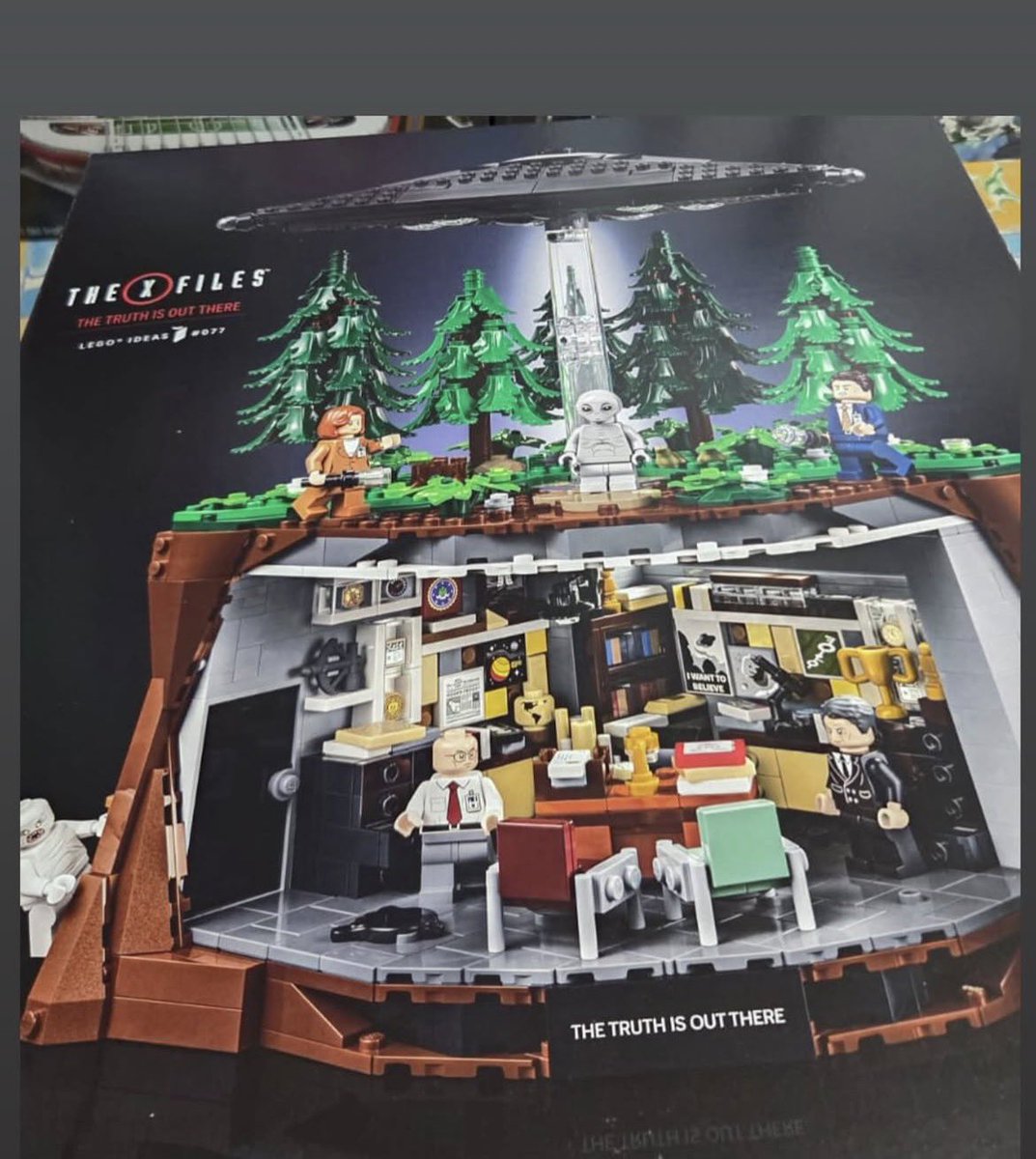 BlogsBrick's tweet photo. Lego Ideas X-Files set first look images, thanks to @a_claybrick 

#Lego #Legonews #legoleaks #legoideas #xfiles https://t.co/DyRwwFHa6k