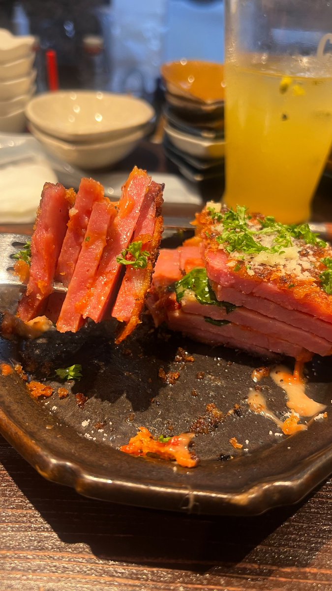 NonMassa's tweet photo. こんにちは☺️
今週のおすすめメニューです☺️

旬の魚介🐟からがっつり肉料理🍖
もちろんパスタもたくさんございます🍝

さて本日カウンター席まだまだ空きあり
明日5日(日)なんてディナータイムとてもとてもお席ありあり
※5日(日)のランチは貸切営業となります🙇

鍋でも磨いてお待ちしております☺ https://t.co/q1QKXuK2ku