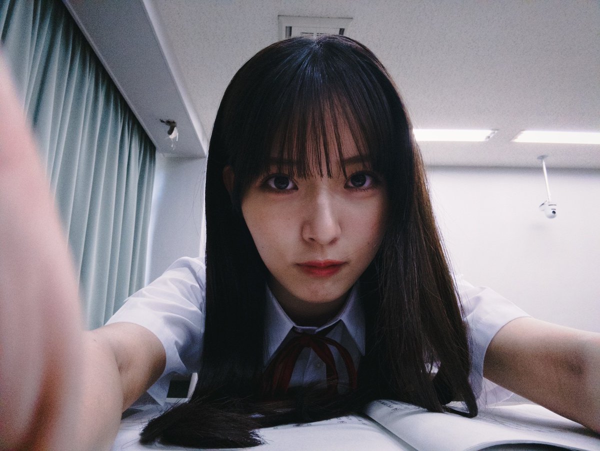 WiretapStation's tweet photo. 中嶋優月レポ
07月04日3部3枚

しょ:えーと最近仕事中で、女の子のアルバイトって、えー、泣いたで
🐦:え？泣いたの？
しょ:うん。仕事中で。どうすればいいですか？
🐦:えー、ほっといていいんじゃない？

Should've mentioned we're good friends so I was worried?😅

#ゆーづとミーグリ 
#中嶋優月 https://t.co/LjrRZ7NfZu