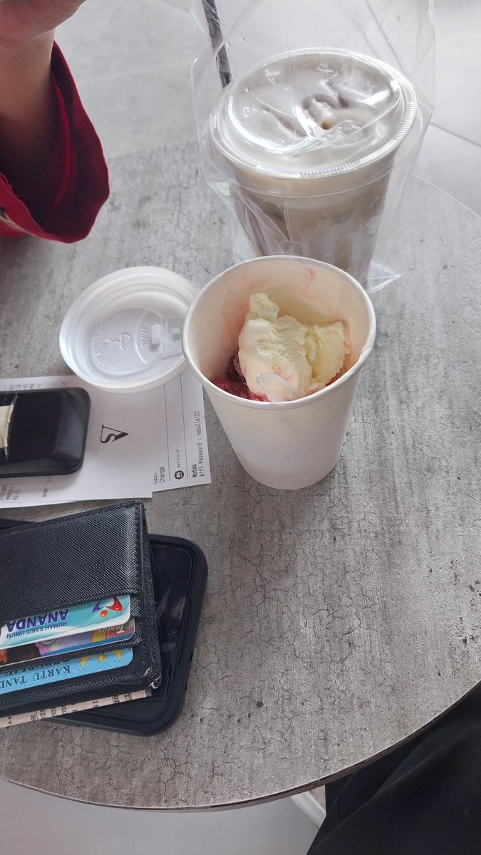 munikasr's tweet photo. Kalian udah ngopi belum hari ini? https://t.co/X70JkLo5JG