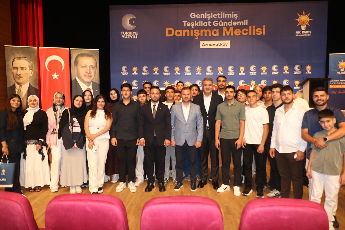 akgncarnavutkoy's tweet photo. AK Parti Arnavutköy İlçe Teşkilatı olarak, genişletilmiş teşkilat gündemli Danışma Meclisimizi yoğun katılımla gerçekleştirdik.

İlçe Başkanımız Salim Gökhan Gürek, Belediye Başkanımız Mustafa Candaroğlu, Gençlik Kolları Başkanımız Muhammet Ali Çankaya, Kadın Kolları Başkanımız Sevda Sunguroğlu ve ilçemizden sorumlu Yönetim Kurulu Üyemiz Çetin Aladağ’ın katılımlarıyla teşkilat çalışmalarımızı değerlendirdik, istişarelerde bulunduk ve önümüzdeki dönem hedeflerimizi ele aldık.