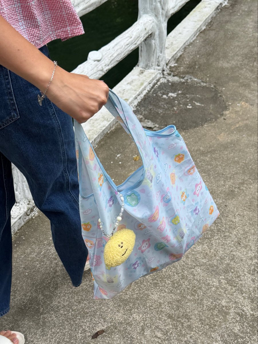 lyannesy's tweet photo. when art meets practical merch 🫶 https://t.co/0JfQ4NaZ9K
