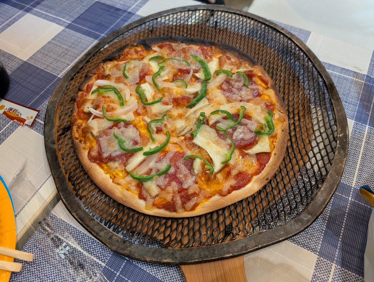 root99709317420's tweet photo. ピザできた https://t.co/hT4wo0Joia